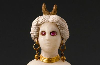 Statuette of a goddess (detail), 1st century B.C.–1st century A.D. Babylon