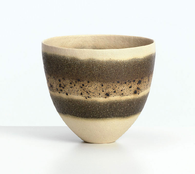 Jennifer Lee. Pale beaker, with broad olive and speckled band, 1999