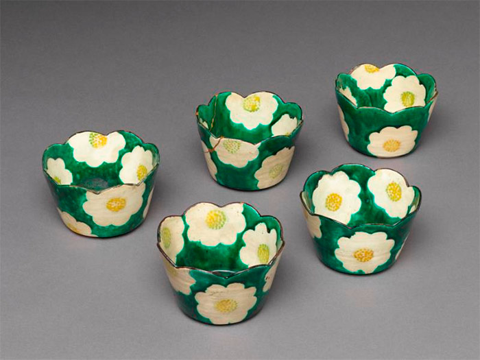 Workshop of Ogata Kenzan (1663–1743), Set of Five Camellia-Shaped Side Dishes (Mukōzuke) with Camellia Patterns. Edo period (1615-1868), 18th century
